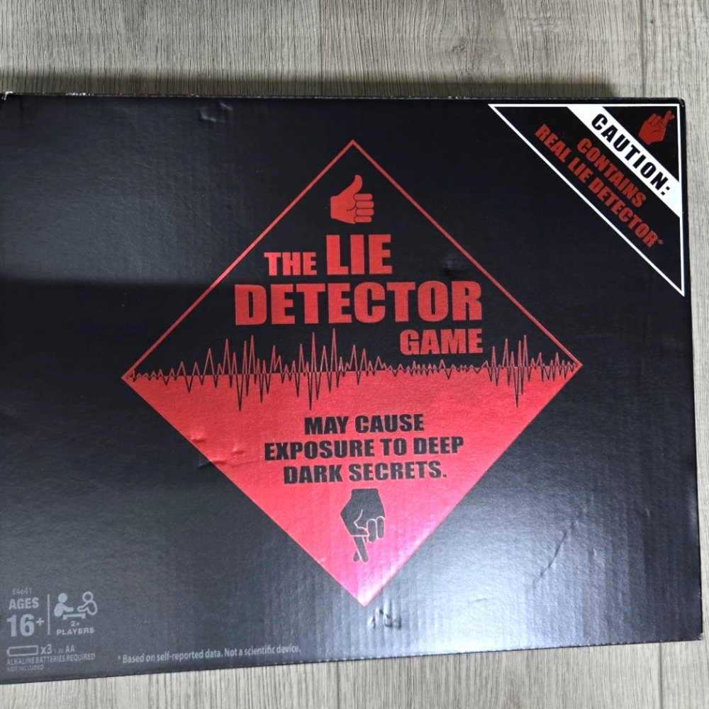 NWT - The Lie Detector Game - Hasbro